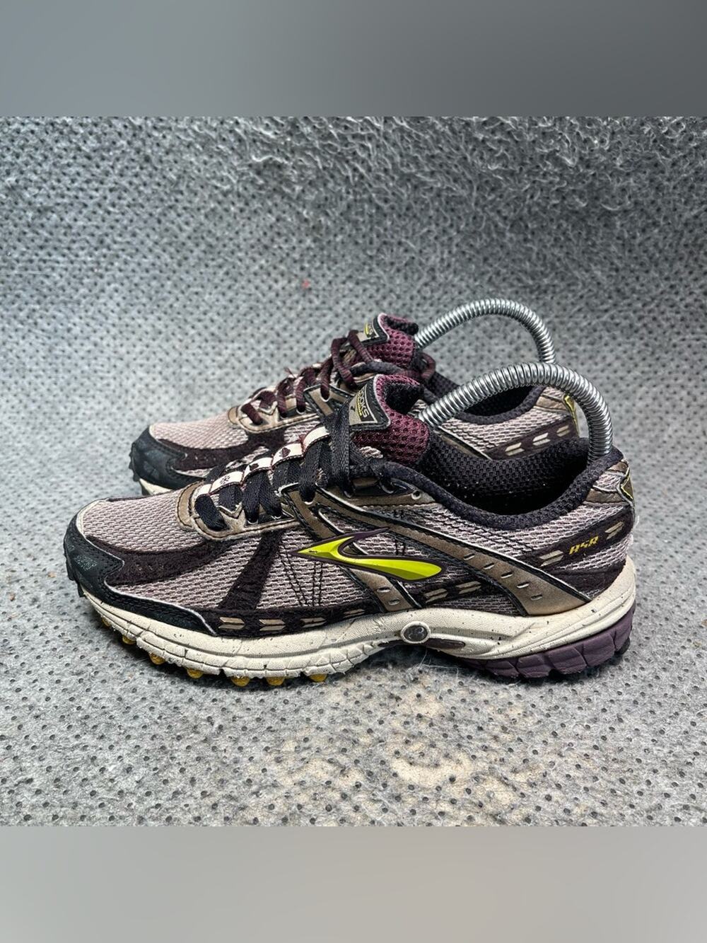 Brooks Adrenaline ASR Silver Trail Running Shoes No Insoles Size 6 Women’s